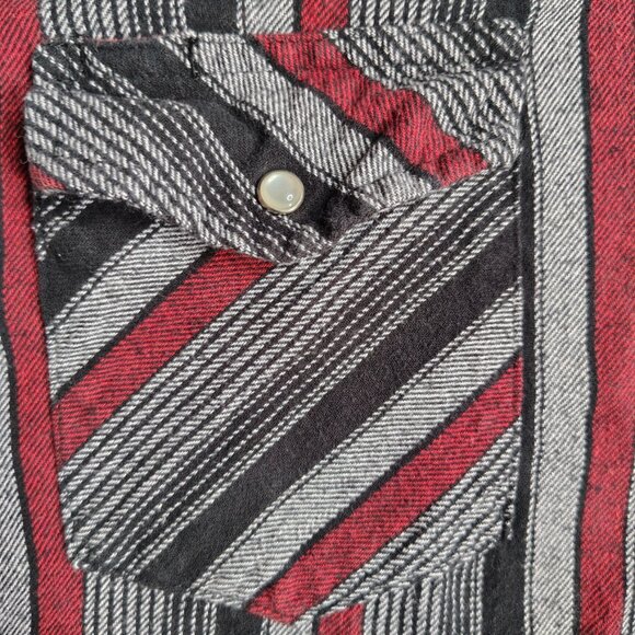 VINTAGE Wrangler Flannel Shirt Size XLT Red Black Striped Long Sleeve Pearl Snap - Picture 3 of 11
